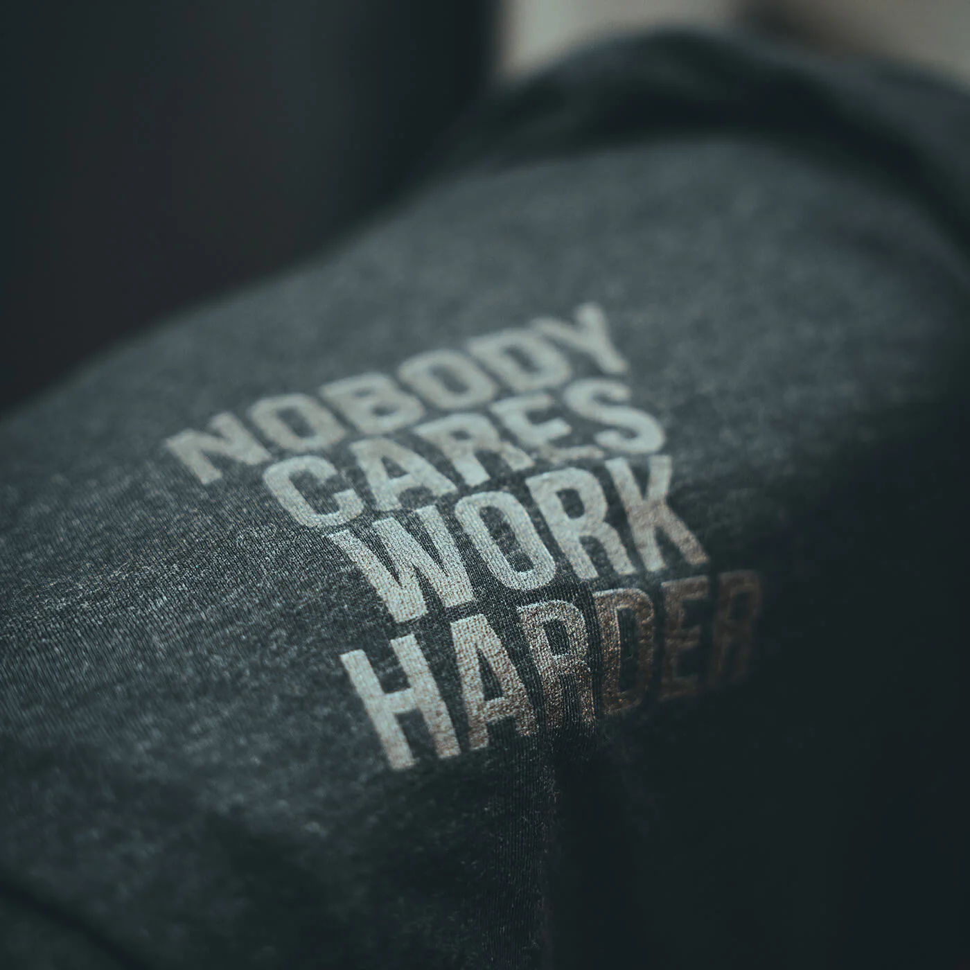NOBODY CARES TOPO DARK T-SHIRT - Image 4